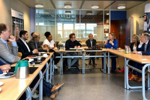PvdA Gelderland brengt werkbezoek aan Aventus