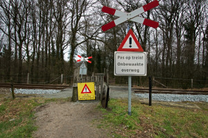 PvdA stelt Kamervragen over onveilige spoorwegovergang in Rheden